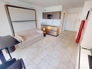 Studio rénové avec balcon et garage en plein cœur de Menton - FR-1-196-375 - 8