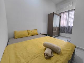 Putera Indah Homestay Batu Pahat 13 pax by Ngio - 6