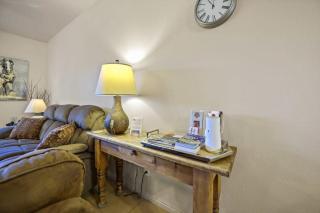Vista Townhome Sleeps 6 pool hot tub and gym - 1