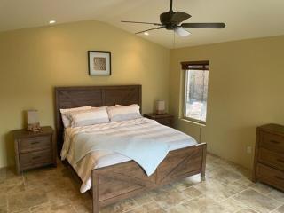 Welcome to the River Rock Retreat! - - 8