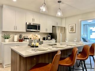 Mountain View New Luxury Condo at Banff Entrance - Canmore - 3