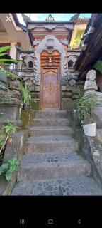 Gusti Home Stay Ubud - Ubud - 9