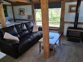 Rustic Cabin with moon bathing for a city escape - Corang - 4