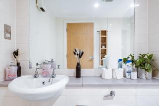 Thai Suite 28 Nights with Pool table and FreePark - Birmingham - 7