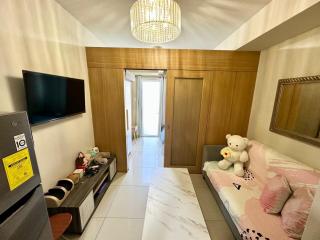 Kathys Crib 11th flr - Manille - 0