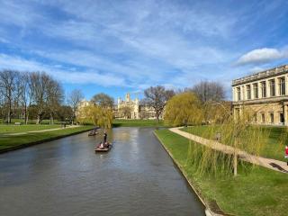 Expert Stays Central Apartment with Parking - Cambridge - 8