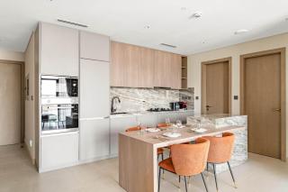 Luxurious Stay in JVC with Rooftop Pool & Gym - 5