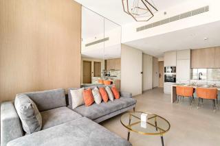 Luxurious Stay in JVC with Rooftop Pool & Gym - 1