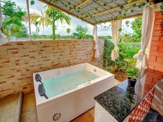 Rosecrest Farmhouse D2 AcrePvt PoolJacuzzi - 1