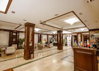 Grand Hotel Baku Central Park - Bakoe - 2
