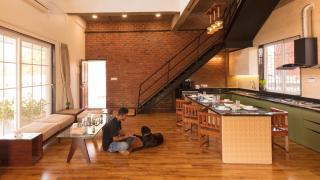 SaffronStays Deckhouse 47 - 3BR pet-friendly industrial-style pool villa with bonfire, BBQ, rain dance & celebration turf - 9