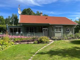 House with hot tub sauna 300 meters to lake Boat included - 9