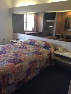 Microtel Inn by Wyndham Champaign - Champaign - 1