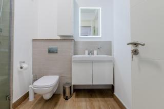 Chic 2-Bedroom with Pool and Gym - Nairobi - 8