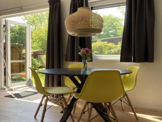 Holiday home with terrace - Sint Maartenszee - 2