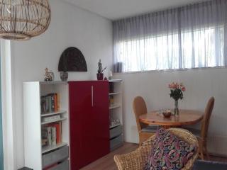 holiday home with a sunny garden - Sint Maartenszee - 2