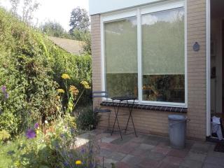 holiday home with a sunny garden - Sint Maartenszee - 8