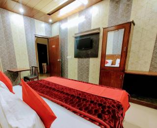 Hotel Grand - Zirakpur - 2