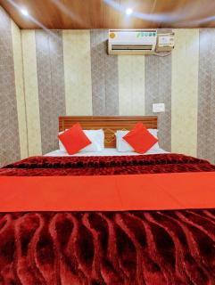 Hotel Grand - Zirakpur - 4