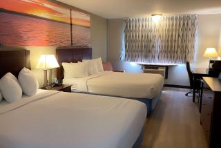 Days Inn & Suites by Wyndham Stevens Point - 4