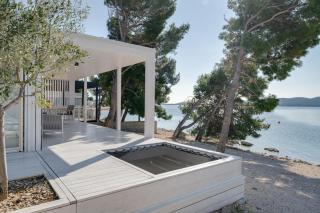 Villa Luna Buqez - 1st Sea line by Beach - Drage - 9