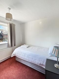 Amaya Nine Sleeps 7 Large 4 bed house - Bottesford - Bottesford - 4