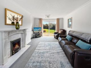 Amaya Nine Sleeps 7 Large 4 bed house - Bottesford - Bottesford - 5