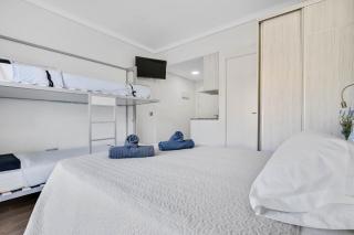Carihuela Palace 419 By IVI Real Estate - Torremolinos - 4