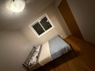 UPTOWN WATERLOO-KWC ROOM-Best Location,Lowest Prices - Waterloo - 8