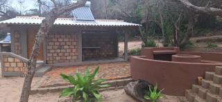 East Africa Safaris - Chizavane - 9