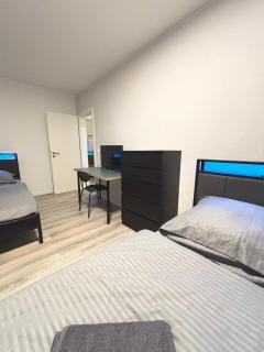 Myflat Apartment mit 6 Betten, 3 Schlafzimmern und Balkon bei Leipzig BMW, Amazon, Porsche, Messe - 7