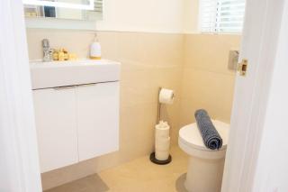 Haven Hideaway Beautiful Lymington Studio Apartment with Garden near The New Forest - 3