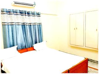 BUDGET VARANASI HOTEL P - G - O N - G A N G E S - R I V E R - near Tulshi Ghat - fully Air Conditioned hotel at Prime Location - BEST RIVER VIEW HOTEL - - 4