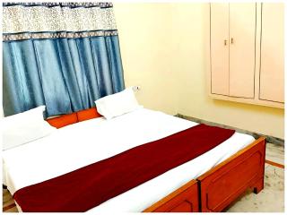 BUDGET VARANASI HOTEL P - G - O N - G A N G E S - R I V E R - near Tulshi Ghat - fully Air Conditioned hotel at Prime Location - BEST RIVER VIEW HOTEL - - 2