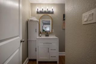 Charming Studio Apartment in West Tampa Perfect for Couples 1576 - 1