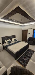 Saraswati Palace and Resort - Ayodhya - 9