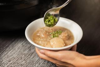 Kindness Hotel - Chihkan Tower Branch - 2