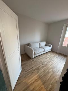 #202-Heart of Vieil Antibes - Place Nationale-High-End Newly Renovated & Furnished Appartment - Antibes - 3