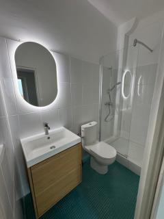 #202-Heart of Vieil Antibes - Place Nationale-High-End Newly Renovated & Furnished Appartment - Antibes - 7