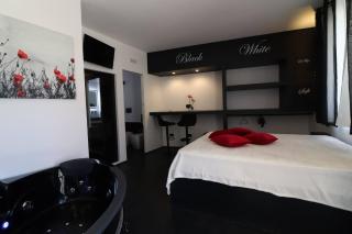 BlackWhite Otranto Suite - 0