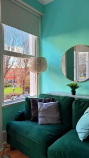 Large flat close to tube station zone 2 - London - 8