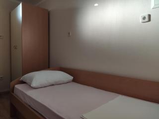 Apartment with private garden and the terrace EV station available - 9