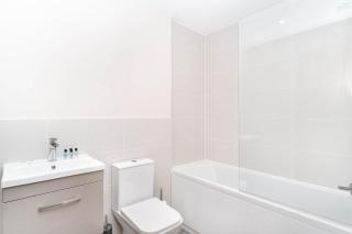 Fabulous 2 Bedroom Manchester Apartment - 3