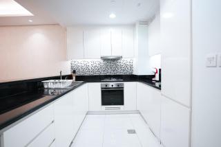 Burj Khalifa Views, Rooftop Infinity Pool - 1