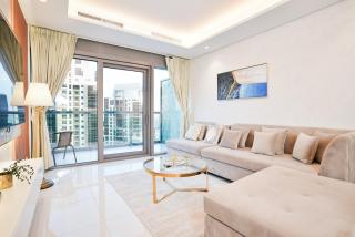 Burj Khalifa Views, Rooftop Infinity Pool - 6