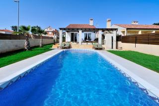 Vila Mila sa privatnim bazenom - Medulin - 0