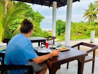 Luminozo Beach Hotel - 3