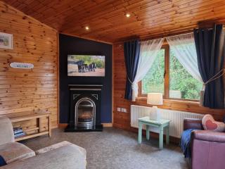 The Blue House - Romantic Mountain Cabin - 9