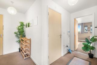 Orient Suite with FreePark - 28 Night Stay - Birmingham - 8