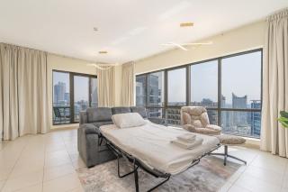 Downtown Retreat | 1BR with Skyline Views & WiFi - 4